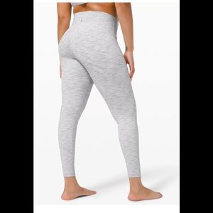 LULULEMON WUNDER UNDER HIGH-RISE 28" LUXTREME Sz 6